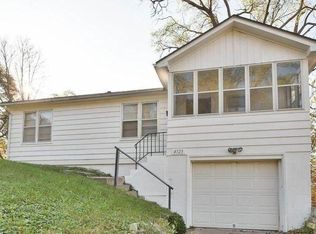 4123 Himebaugh Ave, Omaha, NE 68111