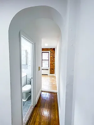 Rented by Voro New York | media 81