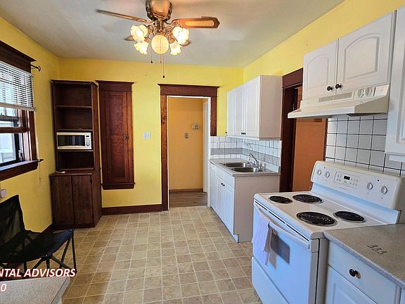 3rd image of 11825 62nd St NW