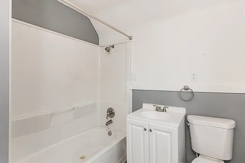 2109 Claussen St Photo 1