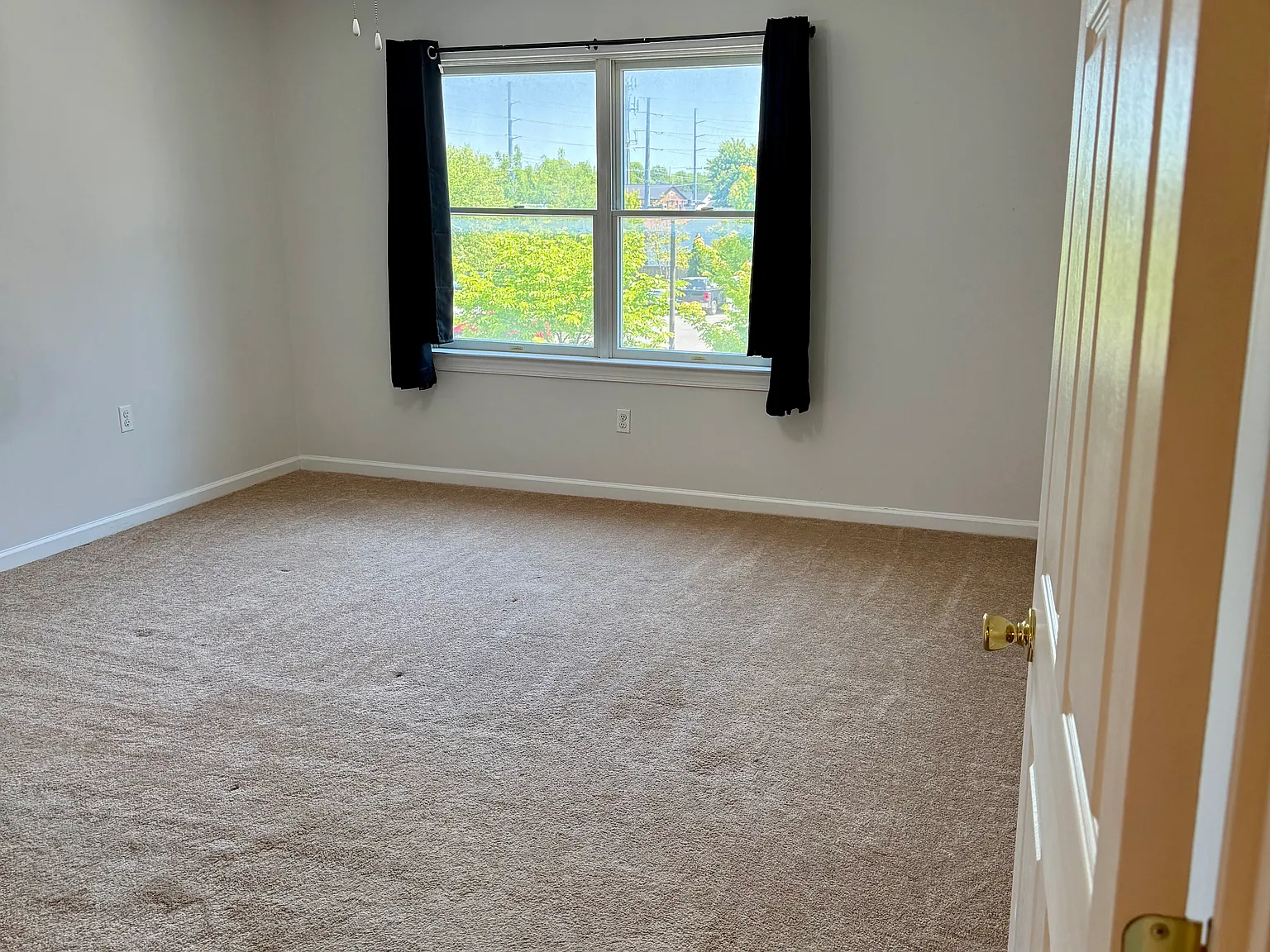 1 bed, 800 sqft, $1,700 — Photo 4