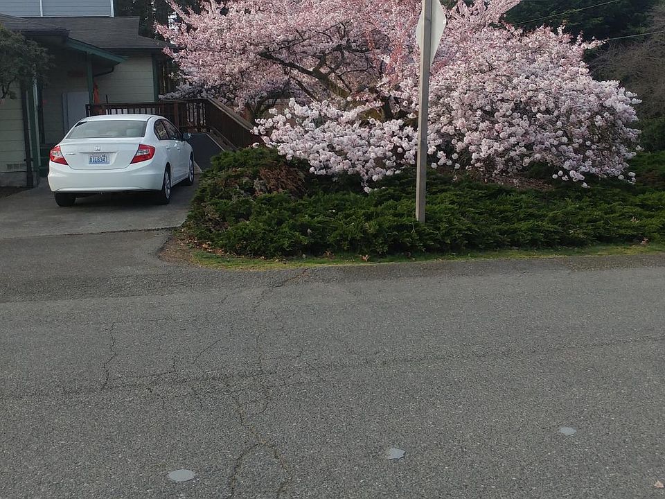 1st image of 389 Shepard Way NW #389