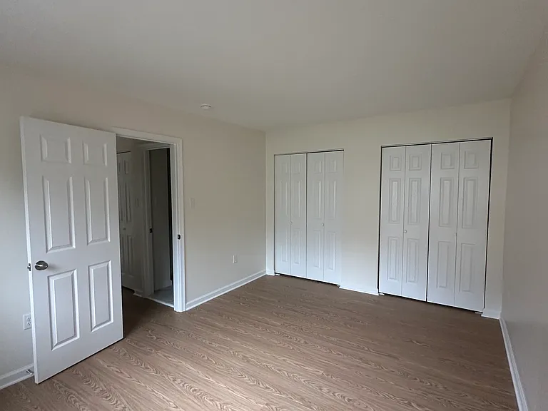 5402 85th Ave #104 — Photo 31