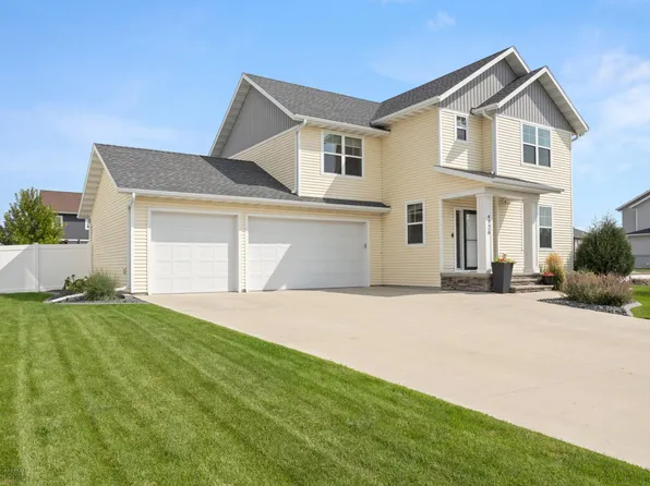 4726 41st St S, Fargo, ND 58104