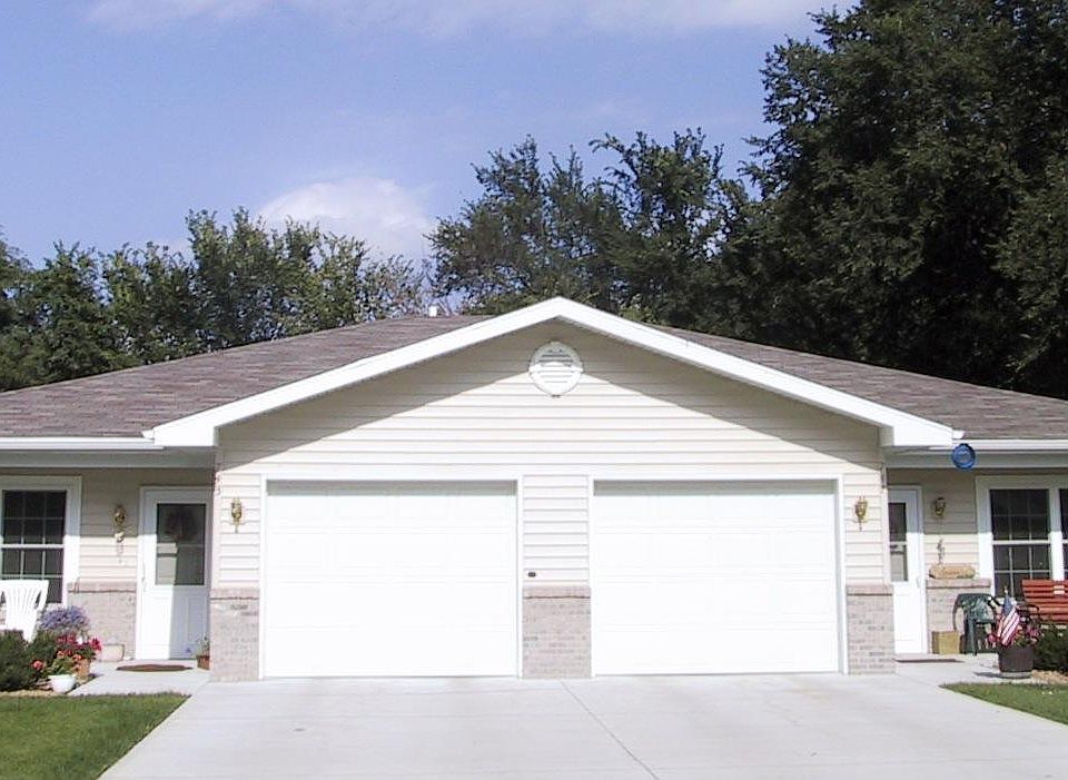 1st image of 1823 Sherry Ln