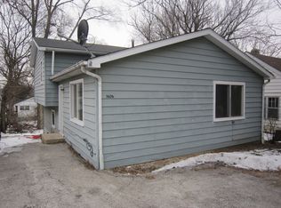 1606 N Park Dr, Round Lake Beach, IL 60073