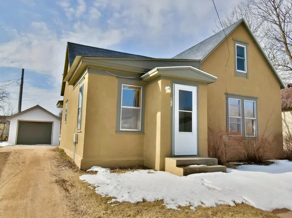 517 8th St S, Sauk Centre, MN 56378