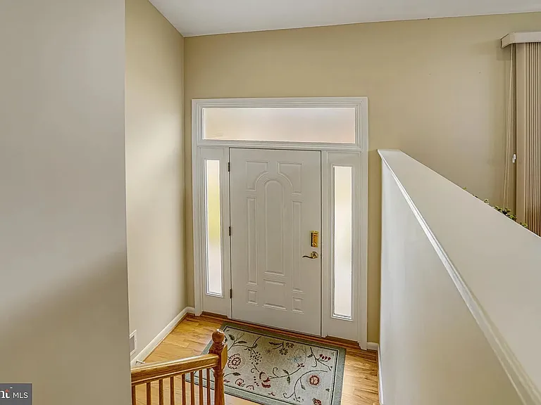 8651 Cromwell Dr — Photo 30