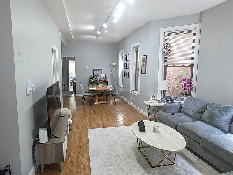 2425 N Geneva Ter #2 — Photo 5