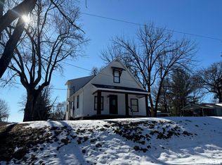 100 Jefferson St, Pawnee, IL 62558