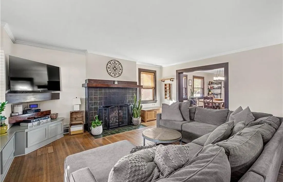 145 Oliver Ave — Photo 4