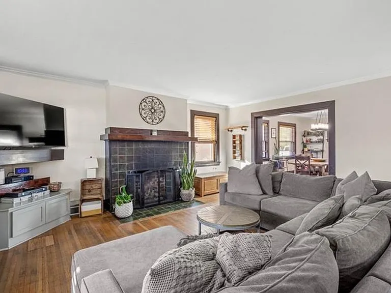 145 Oliver Ave — Photo 4
