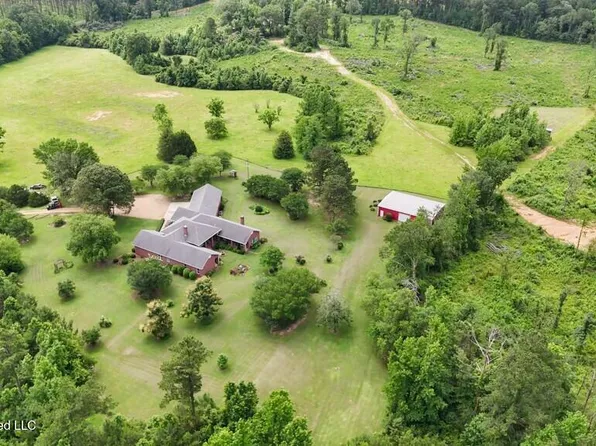 1001 Eagle Landing Ln, Hazlehurst, MS 39083