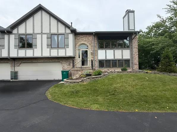 2304 Olde Mill Rd, Plainfield, IL 60586