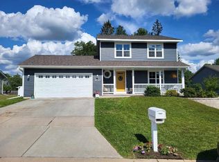 1613 Mortenson Dr, Wausau, WI 54401