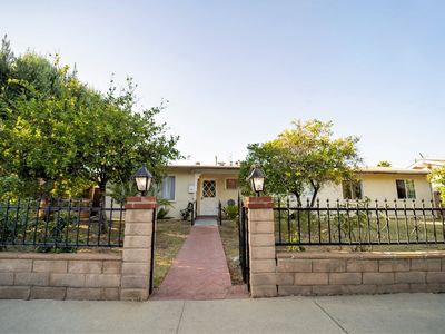 22445 Vanowen St, West Hills, CA, 91307