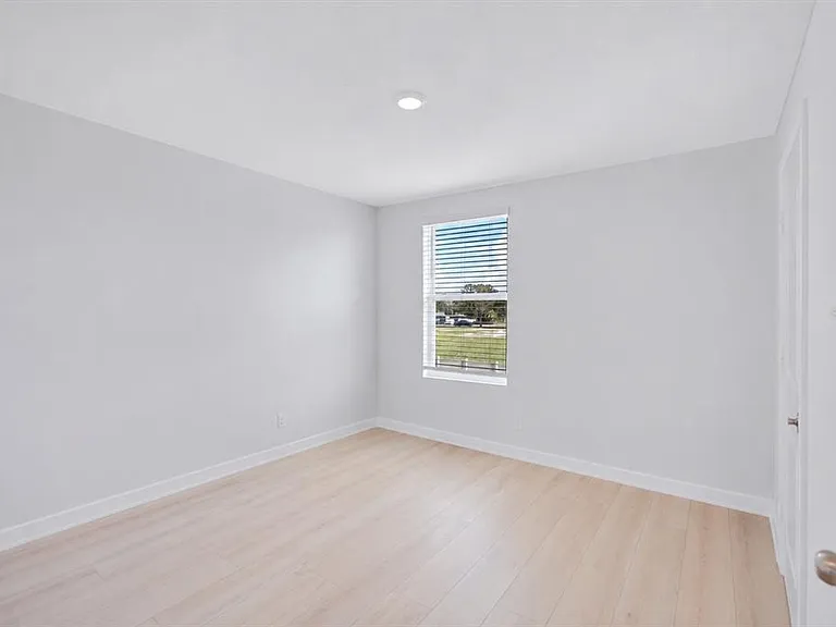 7601 Rosewood Garden Loop — Photo 27