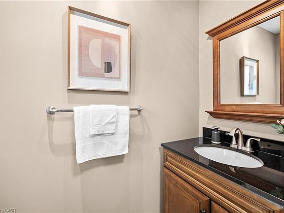 3rd image of 610 Barton St #12