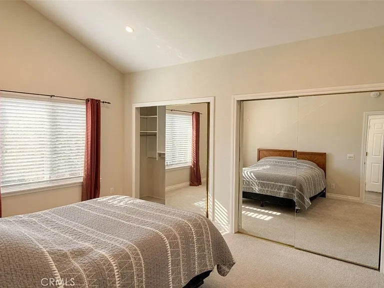 42 Grant — Photo 15