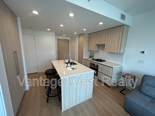238 Leon Ave #909 Photo 1