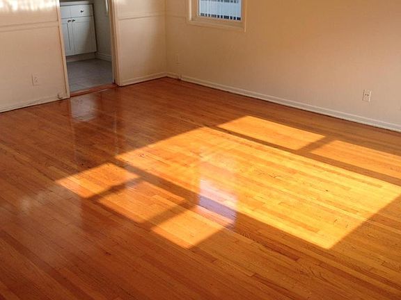 3rd image of 1225 S Bedford St APT 4
