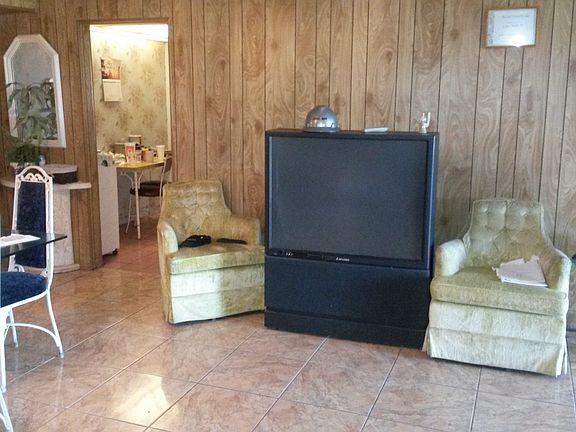 5th image of 1400 Saint Charles Pl APT 607