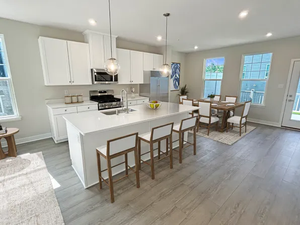 1 Pelham Ln, Bayville, NJ 08721