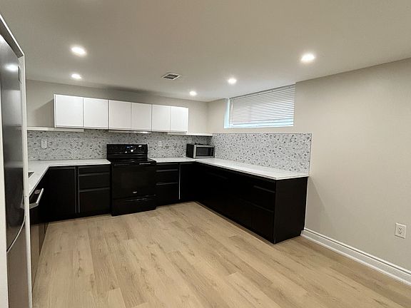 3rd image of 141 Brighton Ave #Basement