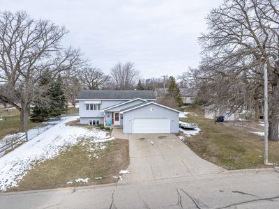 517 Springen Ave, Fergus Falls, MN, 56537