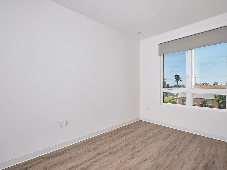 4015 Kansas St #301 — Photo 11