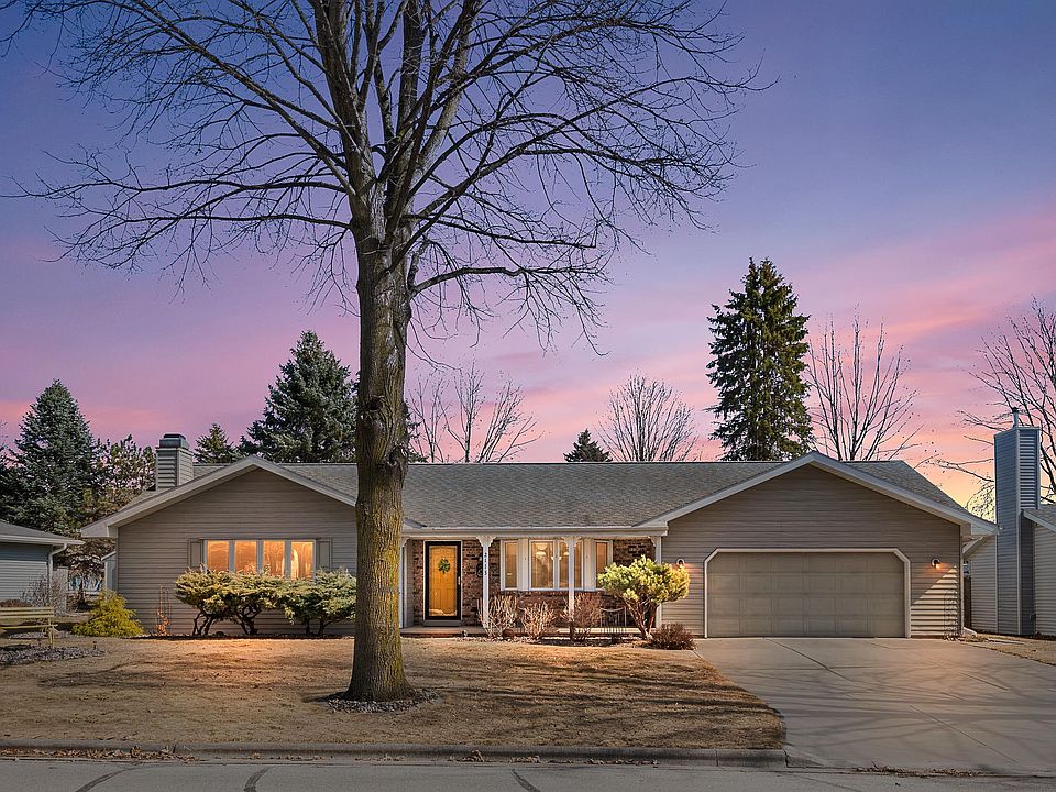 1st image of 2113 Crestwood Springs Dr