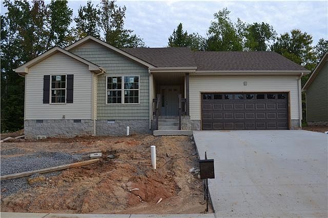 1st image of 523 Magnolia Dr