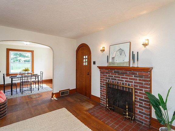 5th image of 3147 Winsinger Dr