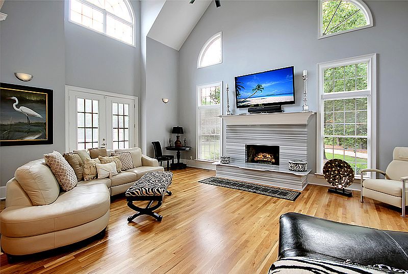 Vaulted Family Room