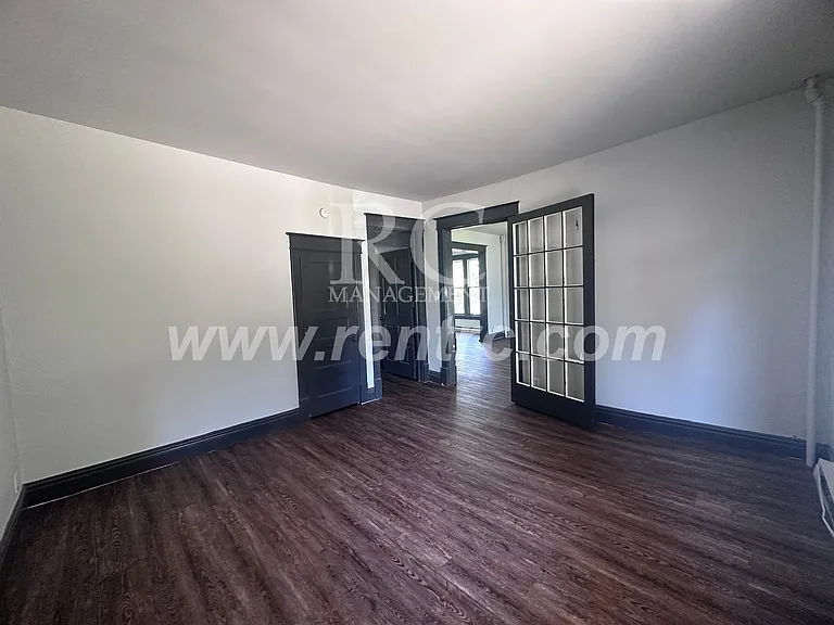 1434 N Walnut St — Photo 9