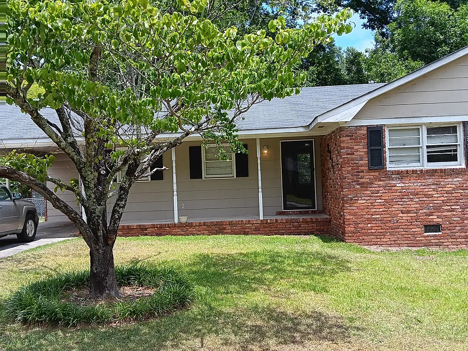 2331 Greenwood Ct