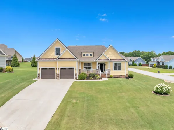 600 Snowshoe Ct, Travelers Rest, SC 29690