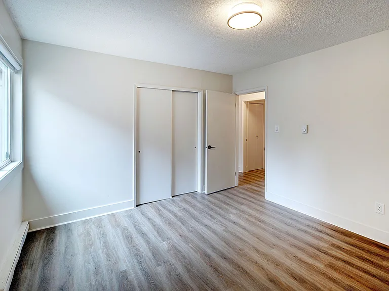 2861 Quadra St #2861 — Photo 7