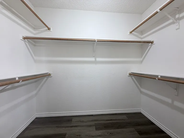 2207 Hickory Wood Trl — Photo 30