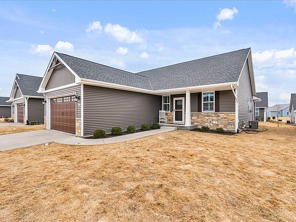 3rd image of 3039 Mary Leigh Dr