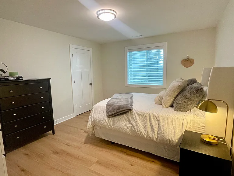 2442 Carrollton Ave #B — Photo 9