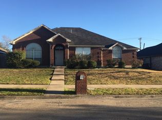 1813 Island View Dr, Mesquite, TX 75149
