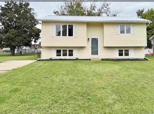 201 N Main St, North Sioux City, SD 57049