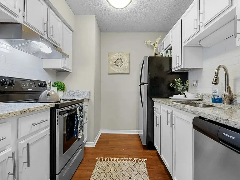 Hunters Pointe Kitchen