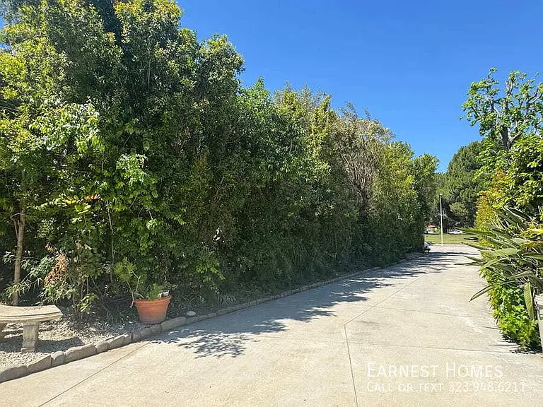 7814 Woodhall Ave — Photo 37