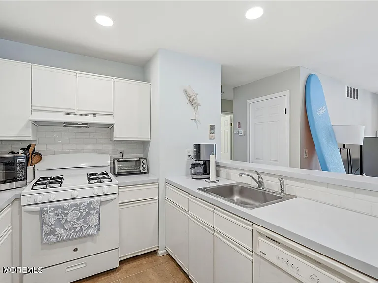 17 Hackamore Ct — Photo 5