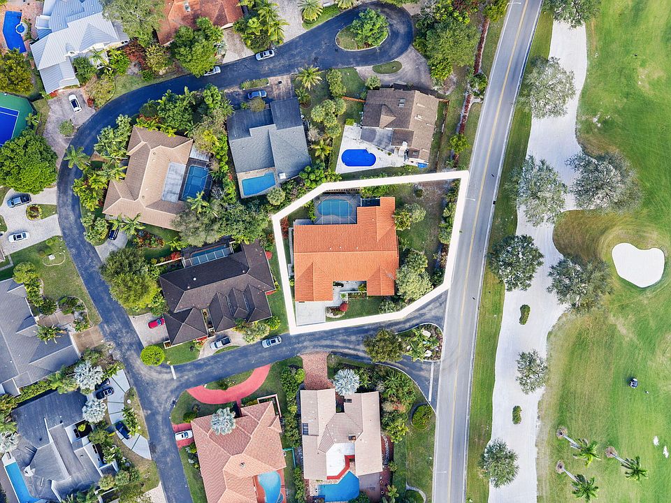 1st image of 301 Jacaranda Drive