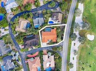 301 Jacaranda Dr, Plantation, FL 33324