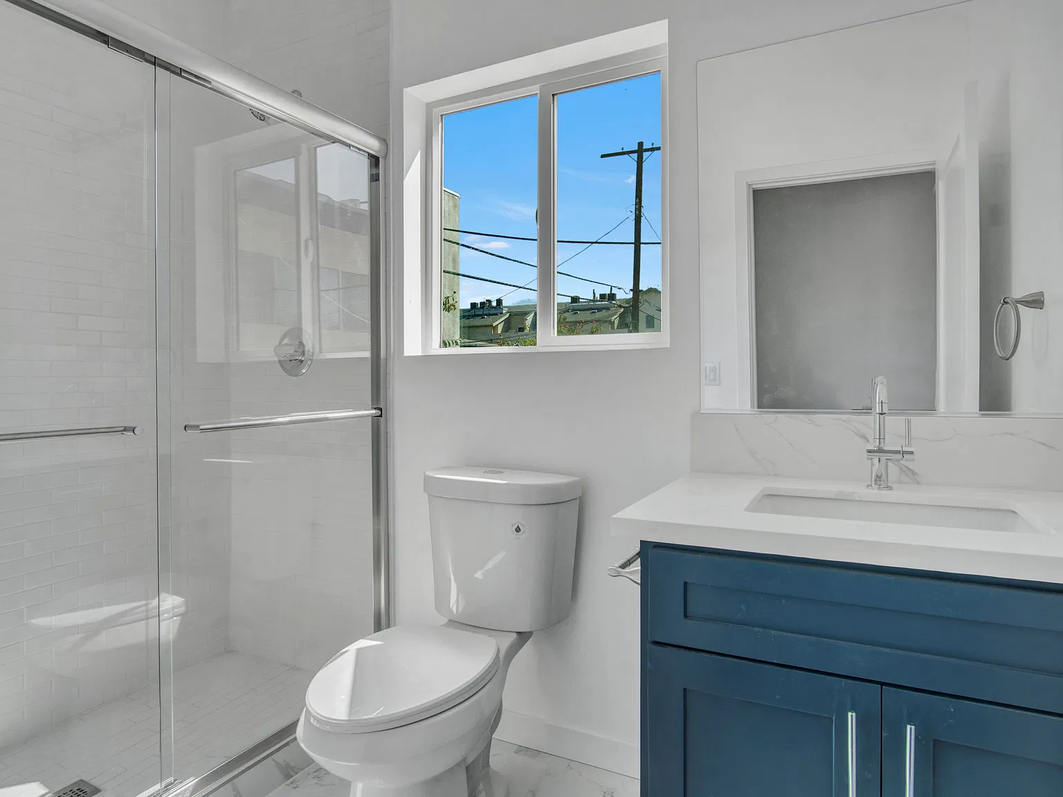 13804 Moorpark Street — Photo 4