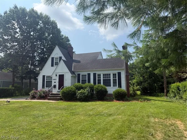 24883 Electric Dr, Bay Village, OH 44140